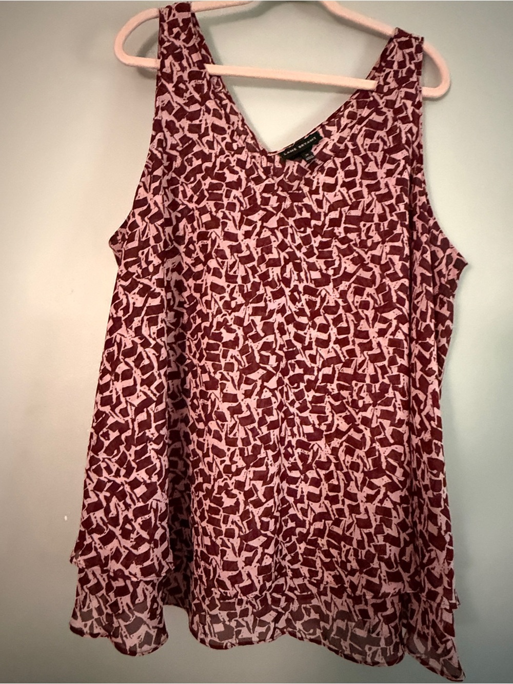Lane Bryant Sz 24 Sleeveless V-Neck Printed Tank Top - Burgundy/Pink